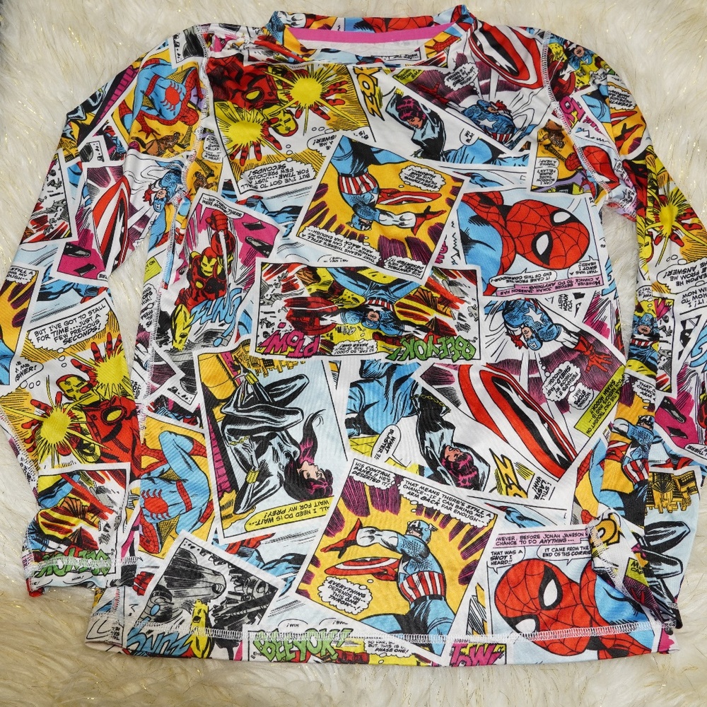 Marvel Graphic Long Sleeve Size Medium